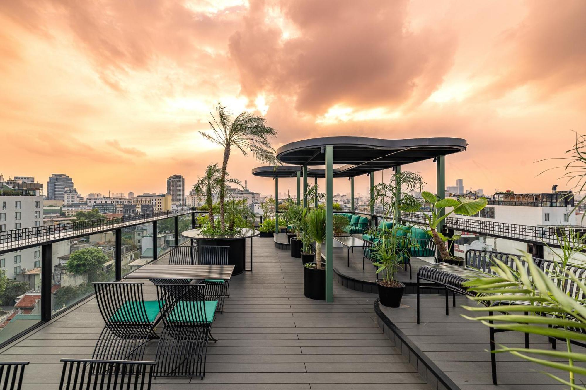 Golden Lotus Luxury Hotel Ханой Экстерьер фото