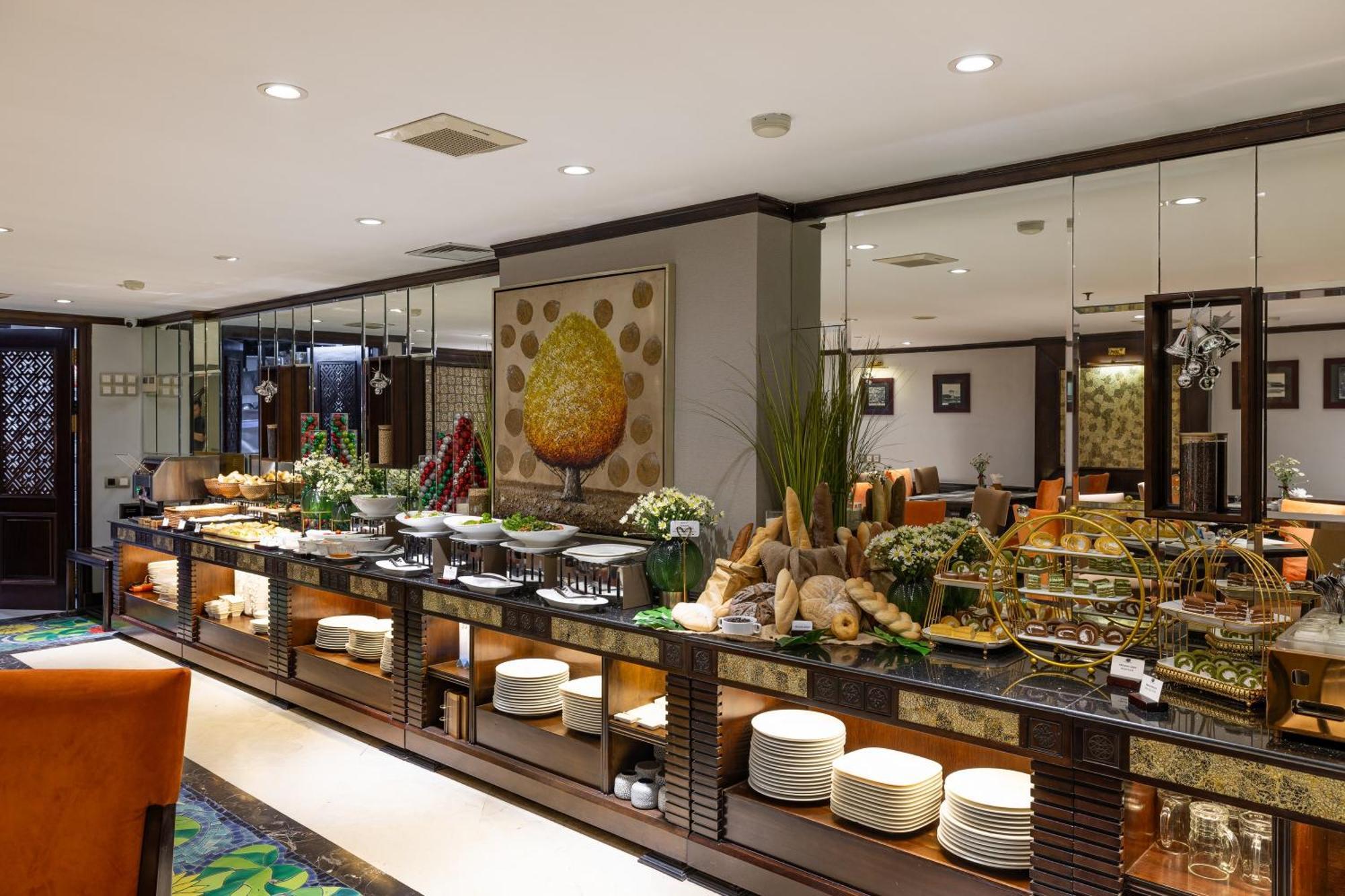 Golden Lotus Luxury Hotel Ханой Экстерьер фото